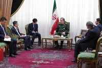 آمریکا باید جنگ را پایان دهد و پول‌های مسدود شده ایران را بپردازد