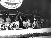 دموکراسی؟ آزادی؟ این حرف‌ها یعنی چه؟!