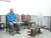 مرد معتاد به طناب دار نزدیک شد
