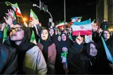 زنان عاشورایی ایران یک دم میدان را ترک نکردند 