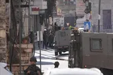 حمله اسرائیل به ۴۰۰ نقطه در کرانه باختری؛ ۲۲۰۰ فلسطینی آواره شدند