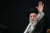 رهبر انقلاب: به کوری دشمن، «ایران» را به اوج ترقی و افتخار خواهیم رساند