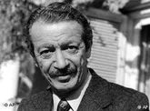 وصف «مرغ در طوفان»