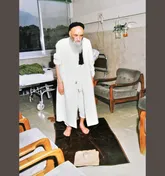قبرستان وادی‌السلام قم نماز نیمه شب بر پیکر رهبر فدائیان اسلام