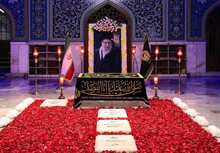 «با تو در عهدیم تا صبح ظهور»؛ شعار ویژه مراسم‌های چهلم «آقای شهید ایران»
