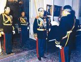 احساس بزرگی در سر و لباس و زین و یراق سواری و منگوله‌داری!