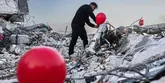 وقتی آوار زلزله با آوار جنگ فرق دارد!/ دو کشور زلزله‌زده و تناقضات بین‌المللی
