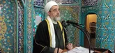 بسیج و سپاه ستون فقرات و شاهرگ نظام هستند