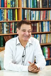خیام و فردوسی از شادی و عشق می‌گویند