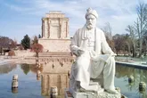 تعارف که نکردیم به فردوسی، حکیم گفتیم