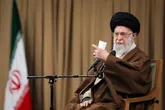 رهبر انقلاب: امروز قدرت دفاعی ایران زبانزد است، دوستان به آن می‌بالند و دشمنان از آن می‌هراسند