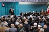 رهبر انقلاب: یکی از مسائل مهم برای حل مشکلات اقتصادی لزوم سرعت عمل در تصمیم‌گیری و اقدام است