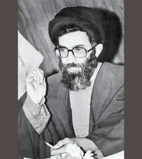 این همان کسی است که می‌خواهد «خمینی مشهد» شود!