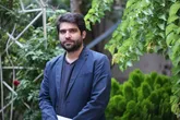 بدون هویت ملی ایستادن در برابر دشمن خارجی دشوار می‌شود