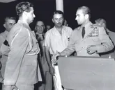 شاه از سمت نخست‌وزیری خود لذت می‌برد!