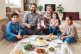 وقتی بحران فرا‌می‌رسد خانواده به عنوان اولین تکیه‌گاه عمل می‌کند