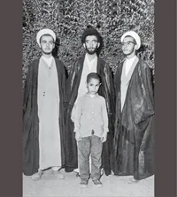 برخی دوستان از ترس ساواک مراوده با مرا ترک گفتند
