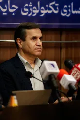 شیرین کننده آلمانی در اصفهان زمین خورد