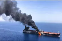 انفجار ۳ نفتکش متخلف هنگام عبور غیر مجاز از تنگه هرمز