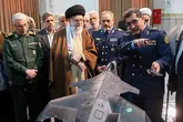 گزارشی از بازدید یک ساعته فرمانده کل قوا از نمایشگاه دستاوردهای صنعت دفاعی
