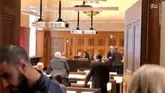 اروپایی‌ها گرگ‌هایی هستند در لباس جنتلمن/ زندان سوئد هتل پنج ستاره نیست/ منافقین را اتوبوسی به دادگاه می‌آوردند