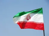 نصب پرچم های نو جمهوری اسلامی ایران در سطح شهر ارومیه