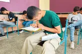نسلی که آینده‌اش مدام بازنویسی شد!