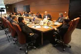 برگزاری نشست شورای حمل و نقل با حضور وزیر راه در بندر شهید رجایی