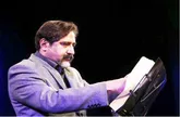 حسام‌الدین سراج «بهار دلشکسته» را برای رهبر شهید خواند 