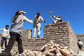 ۸۰۰ بسیجی در اردوهای جهادی شهرستان مرزی تایباد شرکت کردند