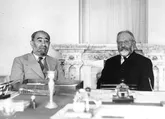 سرکوب و دیگر هیچ!