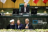 امضای سند تحلیف توسط مسعود پزشکیان رئیس دولت چهاردهم