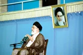 نمی‌شود عالم دینی خودش را کنار بکشد
