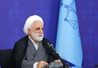 مبارزه همه‌جانبه با فساد و بستن گلوگاه‌های فسادزا اولویت ما است