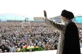 هنر بزرگ رهبر شهید